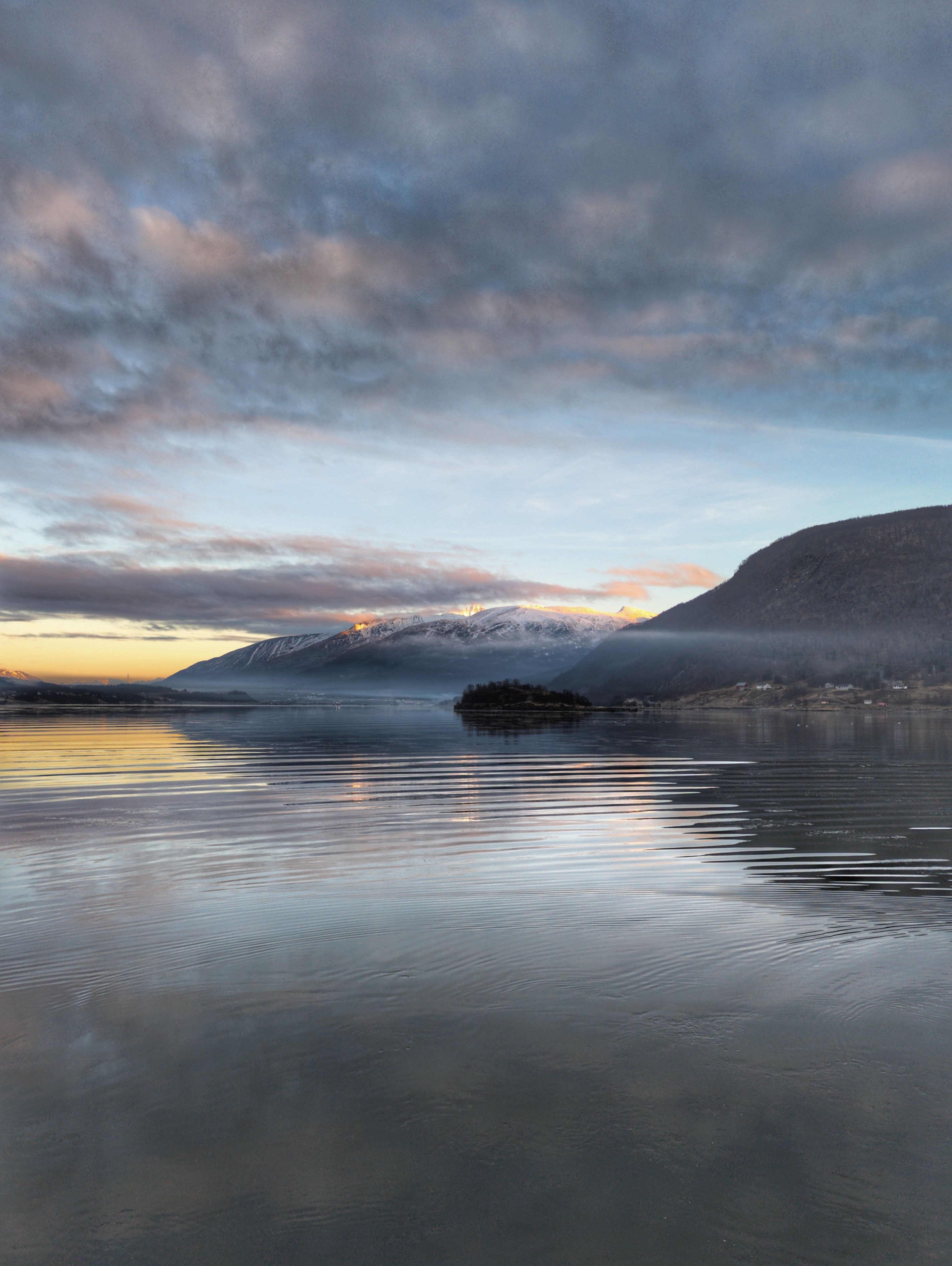 Image in a image block