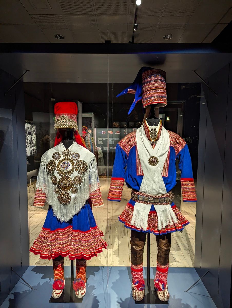 Image in a image block